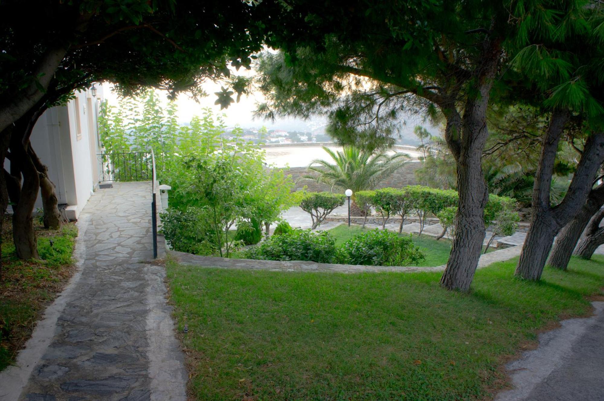 Aiolos Hotel Menites Exterior photo