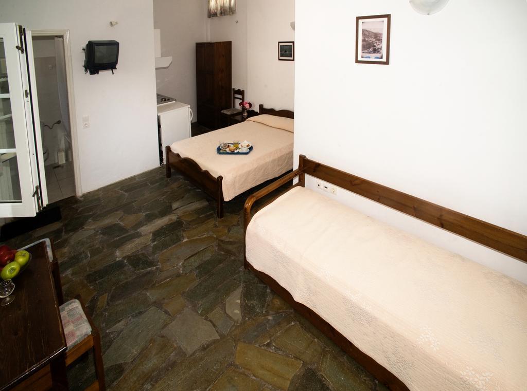Aiolos Hotel Menites Exterior photo