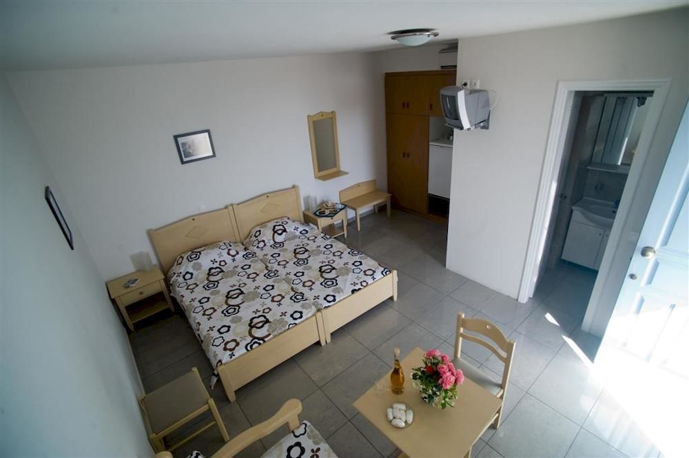 Aiolos Hotel Menites Exterior photo