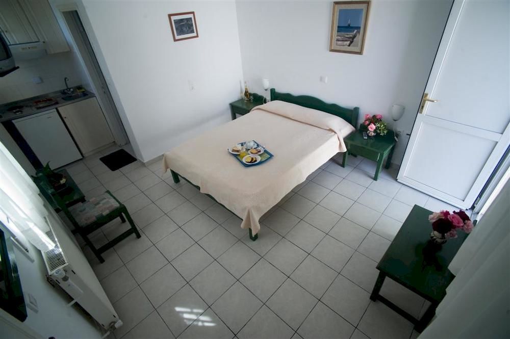 Aiolos Hotel Menites Exterior photo