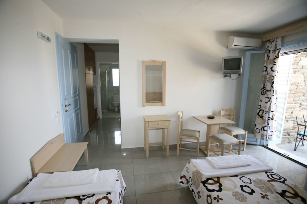 Aiolos Hotel Menites Exterior photo