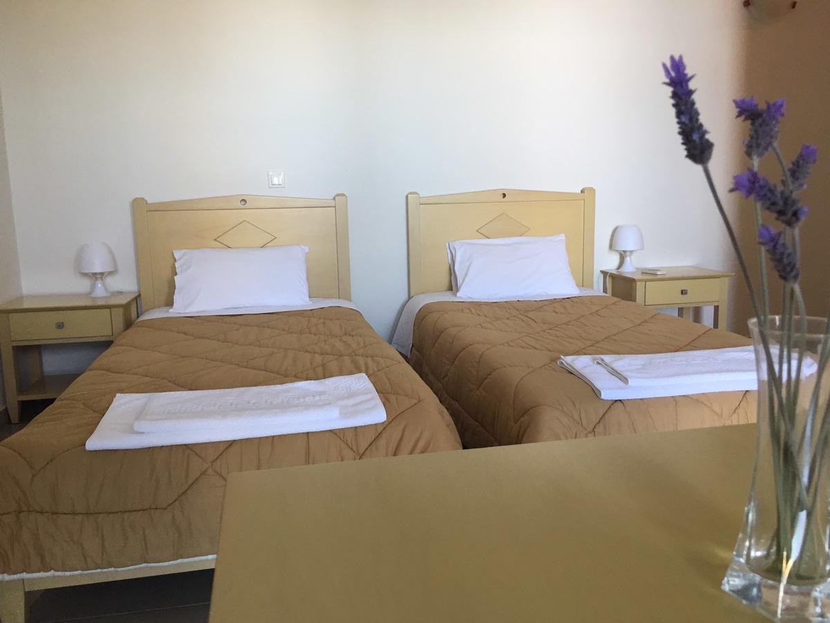Aiolos Hotel Menites Exterior photo