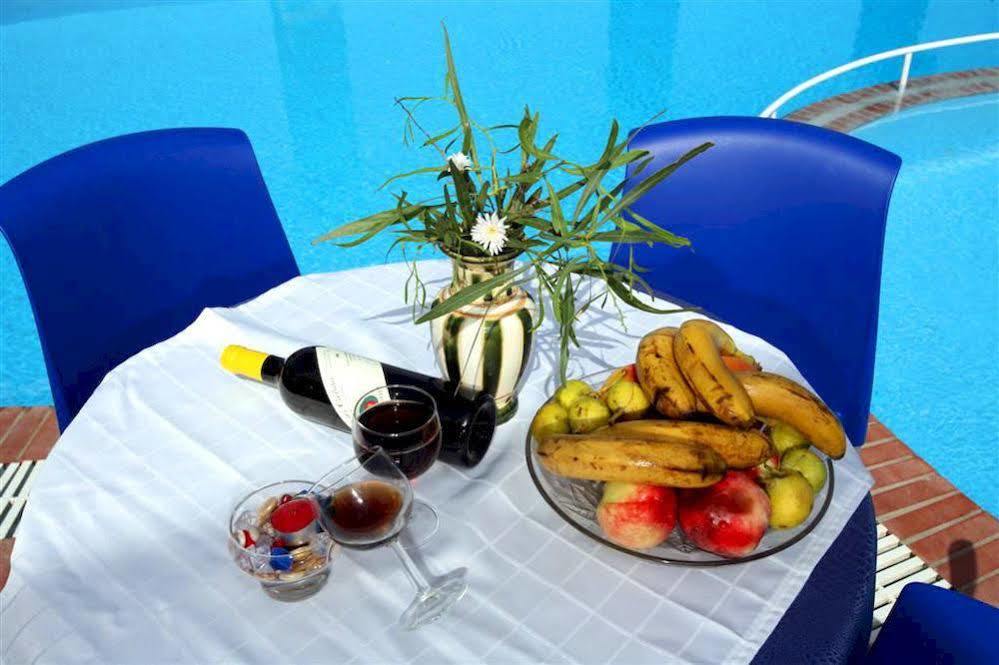 Aiolos Hotel Menites Exterior photo